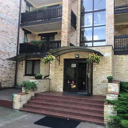 Leśny Dwór Hotel apartamentowy *