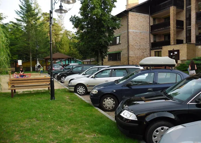 Leśny Dwór Mielno (Koszalin)